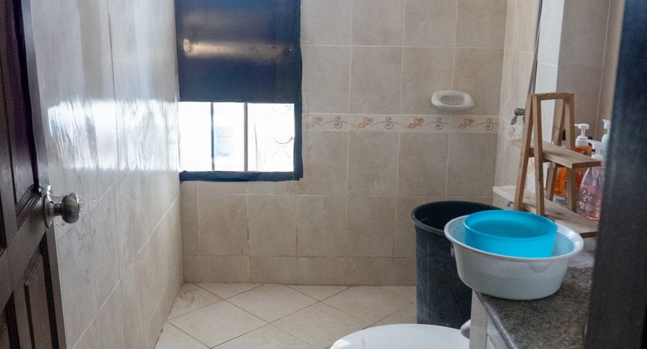 Haus zum Kauf mit 4 Zimmer in Nong Khaem, Bangkok