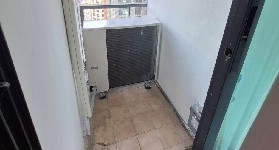 For sale 1 bed condo in Sathon, Bangkok