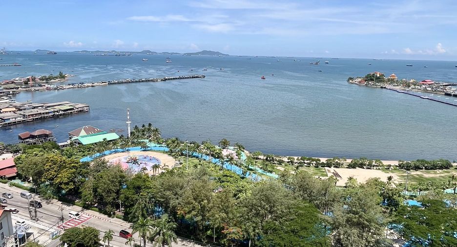 For rent 2 bedrooms condo in Si Racha, Chonburi