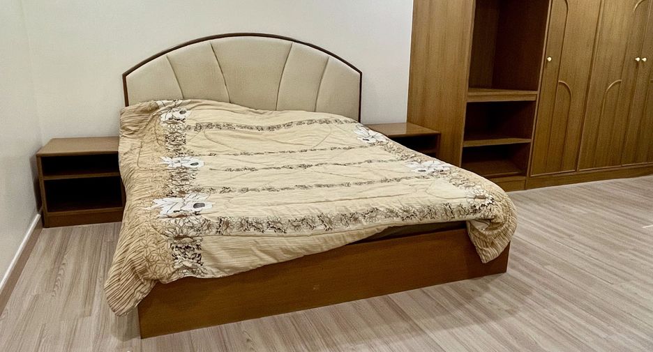 For rent 2 bedrooms condo in Si Racha, Chonburi