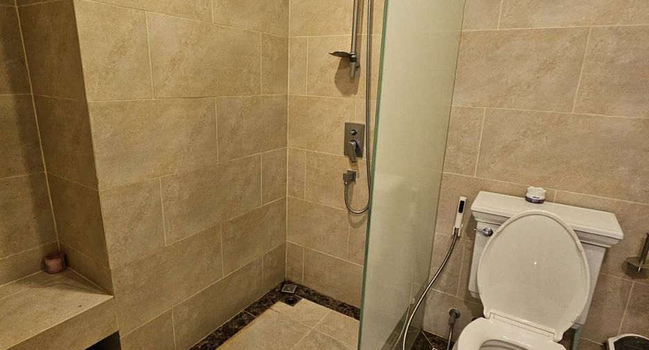 For rent 2 bedrooms condo in Bang Lamung, Chonburi