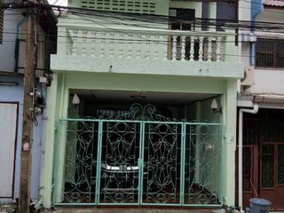 For Rent 2 Bedroom Townhouse In Phra Khanong, Bangkok