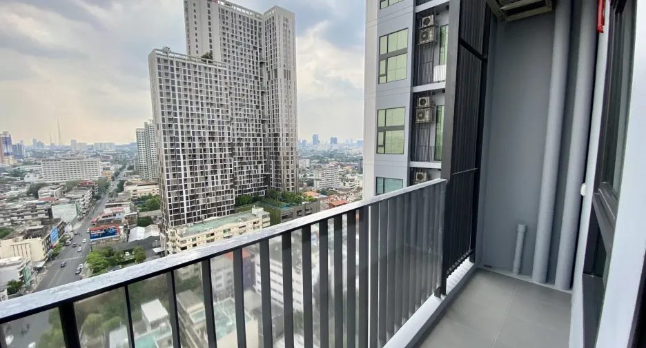 For sale 1 bed condo in Phaya Thai, Bangkok