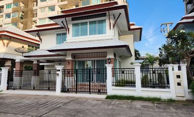 À louer 4 chambres maison à Bang Lamung, Chonburi