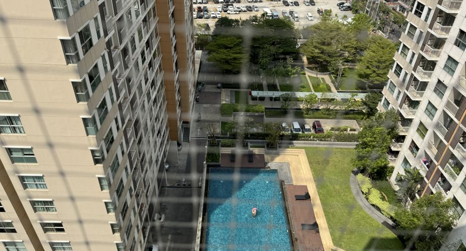 For sale 1 bed condo in Bang Na, Bangkok