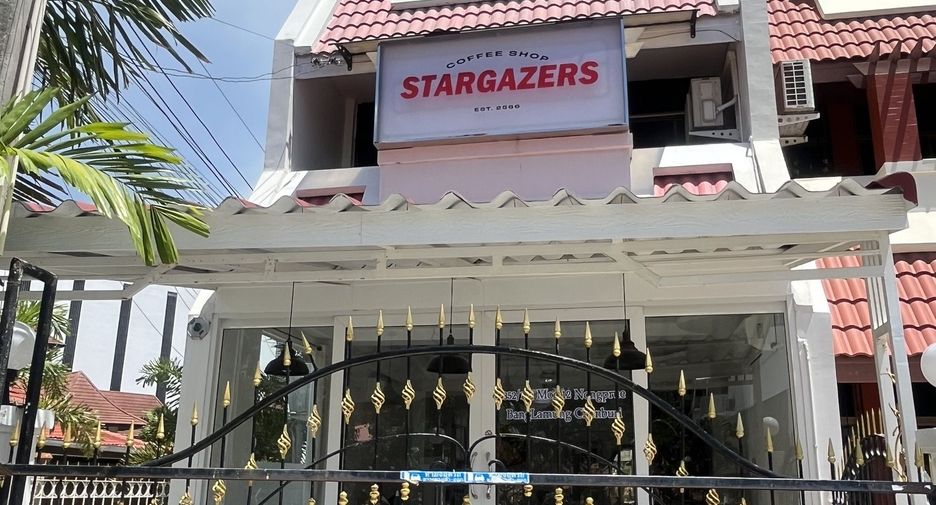 出租 4 卧室 联排别墅 在 Bang Lamung, Chon Buri