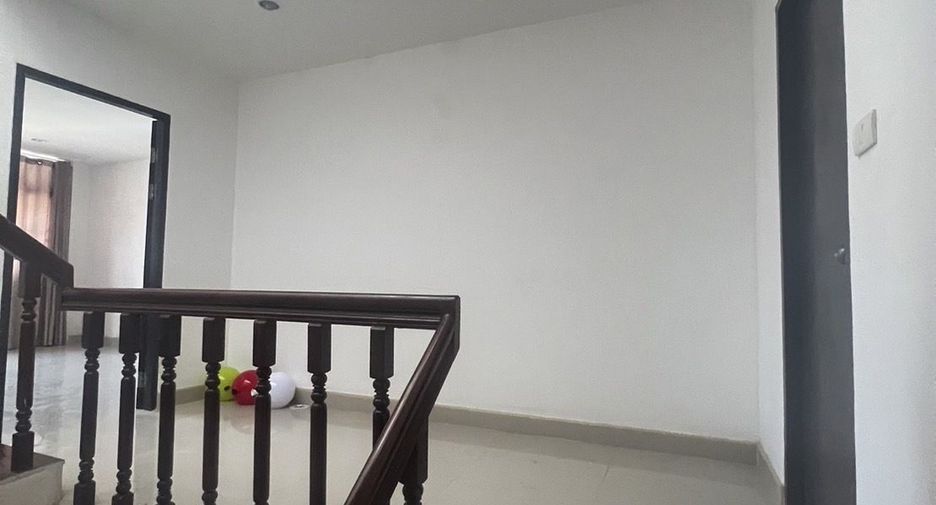 出租 4 卧室 联排别墅 在 Bang Lamung, Chon Buri