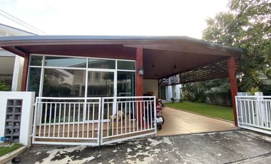 For sale 4 bedrooms house in Khlong Sam Wa, Bangkok