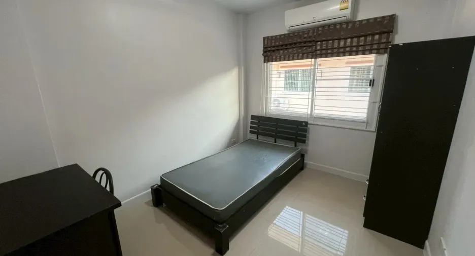 Reihenhaus zur Miete mit 4 Zimmer in Mueang Chon Buri, Chonburi