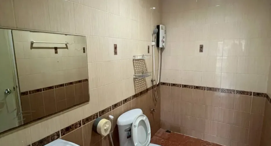 Reihenhaus zur Miete mit 4 Zimmer in Mueang Chon Buri, Chonburi