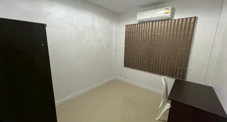 Reihenhaus zur Miete mit 4 Zimmer in Mueang Chon Buri, Chonburi