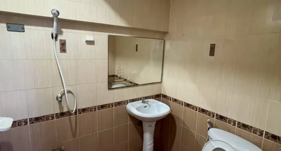 Reihenhaus zur Miete mit 4 Zimmer in Mueang Chon Buri, Chonburi