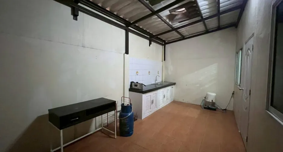 Reihenhaus zur Miete mit 4 Zimmer in Mueang Chon Buri, Chonburi