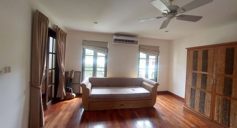 For rent 4 bedrooms villa in Hua Hin, Prachuap Khiri Khan