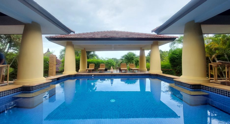 For rent 4 bedrooms villa in Hua Hin, Prachuap Khiri Khan