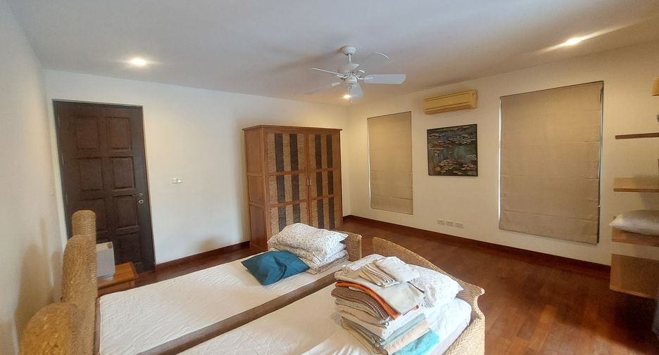 For rent 4 bedrooms villa in Hua Hin, Prachuap Khiri Khan