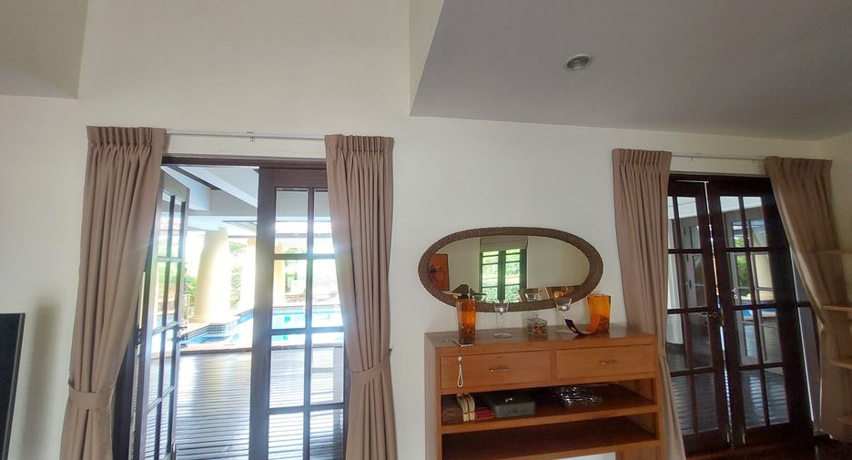 For rent 4 bedrooms villa in Hua Hin, Prachuap Khiri Khan