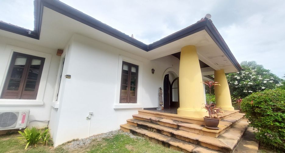 For rent 4 bedrooms villa in Hua Hin, Prachuap Khiri Khan