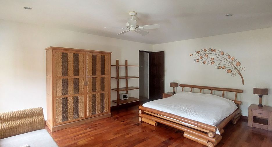 For rent 4 bedrooms villa in Hua Hin, Prachuap Khiri Khan