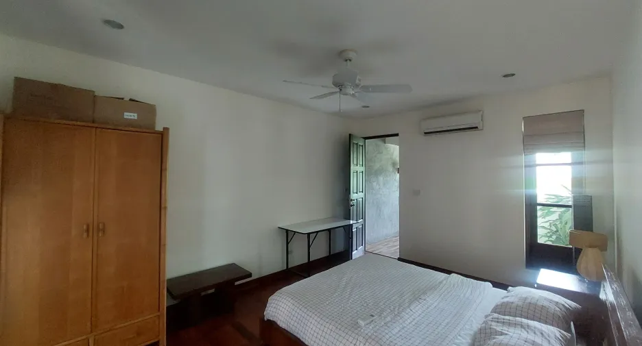 For rent 4 bedrooms villa in Hua Hin, Prachuap Khiri Khan