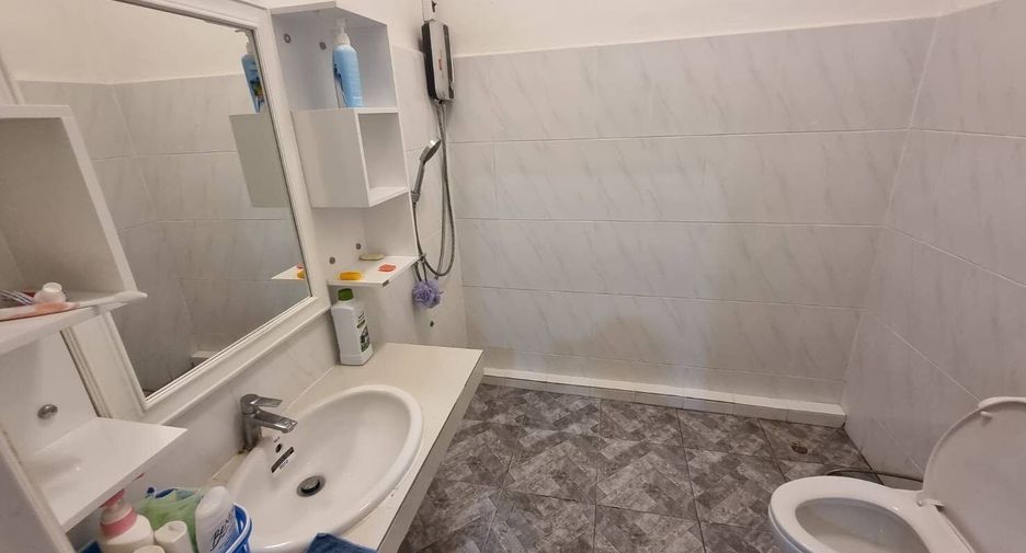 Продажа и аренда 4 спальни таунхаус в Хуаи Кхщанг, Бангкок