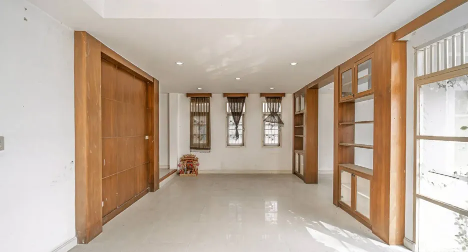 Haus zum Kauf mit 3 Zimmer in Lam Luk Ka, Pathum Thani