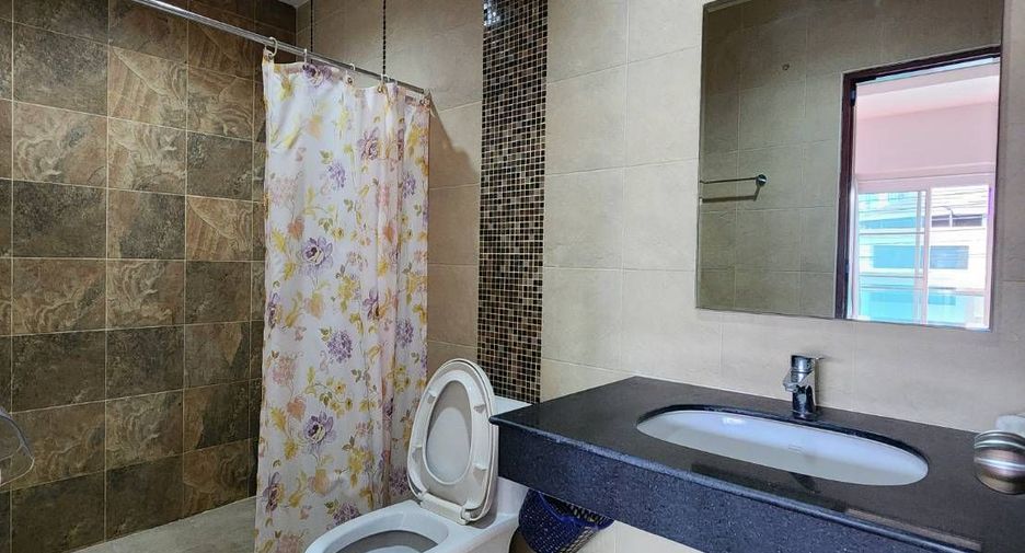 For sale and for rent 4 bedrooms house in Mueang Chiang Mai, Chiang Mai