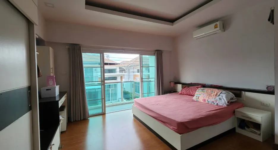 For sale and for rent 4 bedrooms house in Mueang Chiang Mai, Chiang Mai