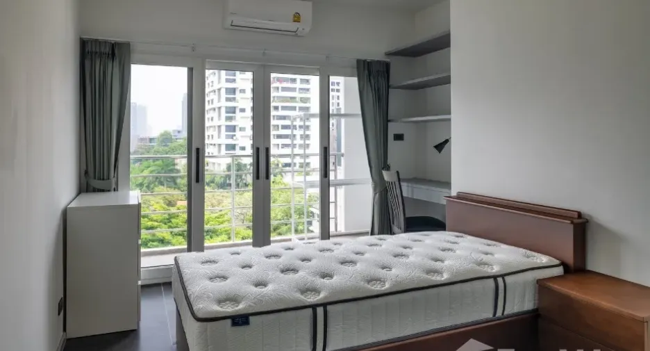 For sale and for rent 3 bedrooms condo in Watthana, Bangkok