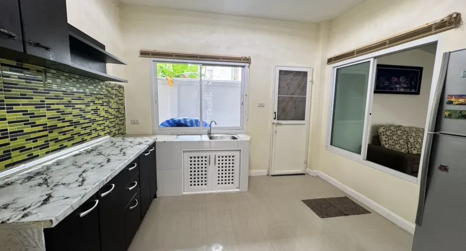 出租 2 卧室 独立屋 在 Sattahip, Chon Buri