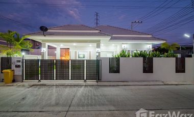For rent 3 bedrooms villa in Hua Hin, Prachuap Khiri Khan