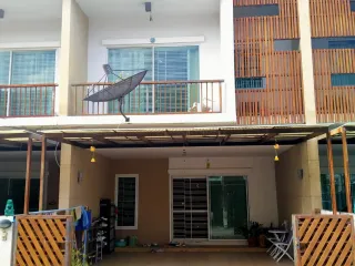 Reihenhaus zum Kauf mit 3 Zimmer in Mueang Rayong, Rayong