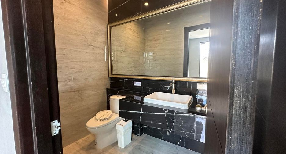 For rent 2 ベッドルーム villa in Kathu, Phuket