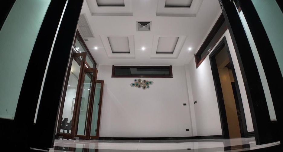 For sale 4 ベッドルーム villa in Mueang Phuket, Phuket