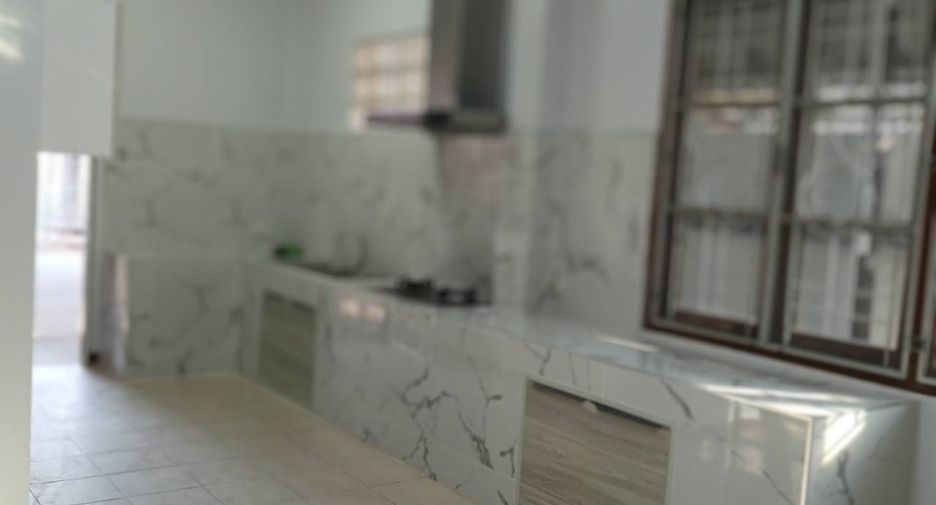 For rent 8 bedrooms house in Mueang Chiang Mai, Chiang Mai