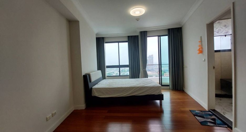 Condo en venta de 3 habitaciones en Bang Kho Laem, Bangkok