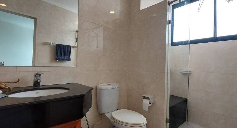 Condo en venta de 3 habitaciones en Bang Kho Laem, Bangkok