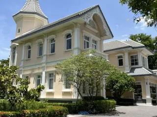 For sale 3 bedrooms house in Lat Phrao, Bangkok