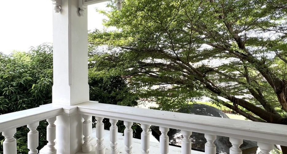 For sale 3 bedrooms house in Lat Phrao, Bangkok