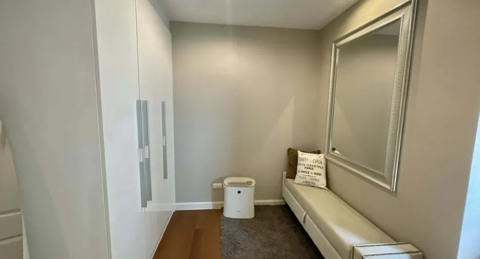 For sale そして for rent 3 ベッドルーム condo in Huai Khwang, Bangkok