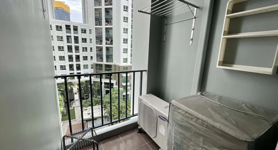 For sale そして for rent 3 ベッドルーム condo in Huai Khwang, Bangkok