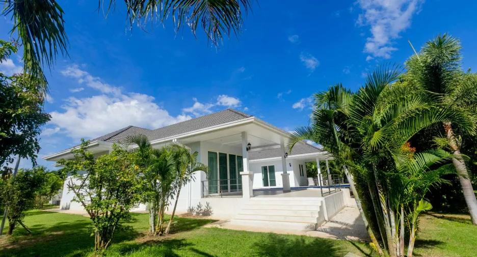 À vendre 3 chambres villa à Pran Buri, Prachuap Khiri Khan