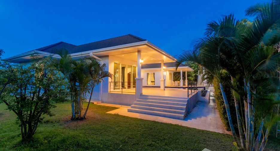 For sale 3 bedrooms villa in Pran Buri, Prachuap Khiri Khan