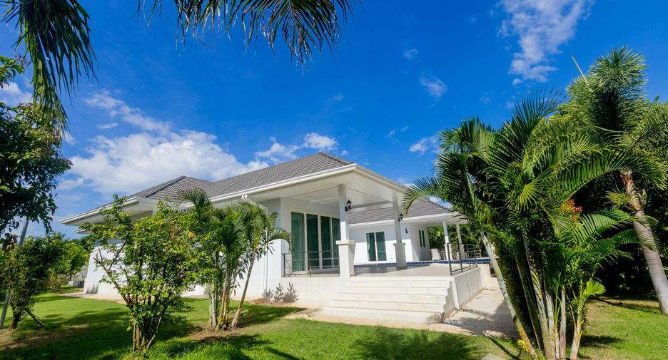 For sale 3 bedrooms villa in Pran Buri, Prachuap Khiri Khan