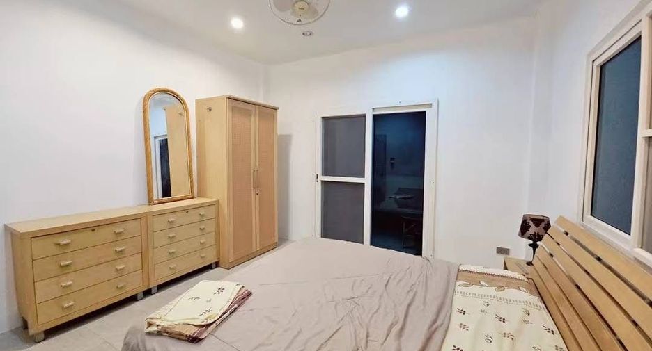 For rent 4 ベッドルーム house in Bang Lamung, Chonburi