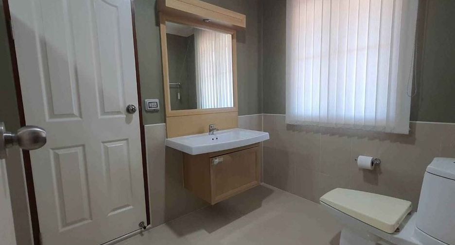 For sale 3 bedrooms house in Mueang Chiang Mai, Chiang Mai