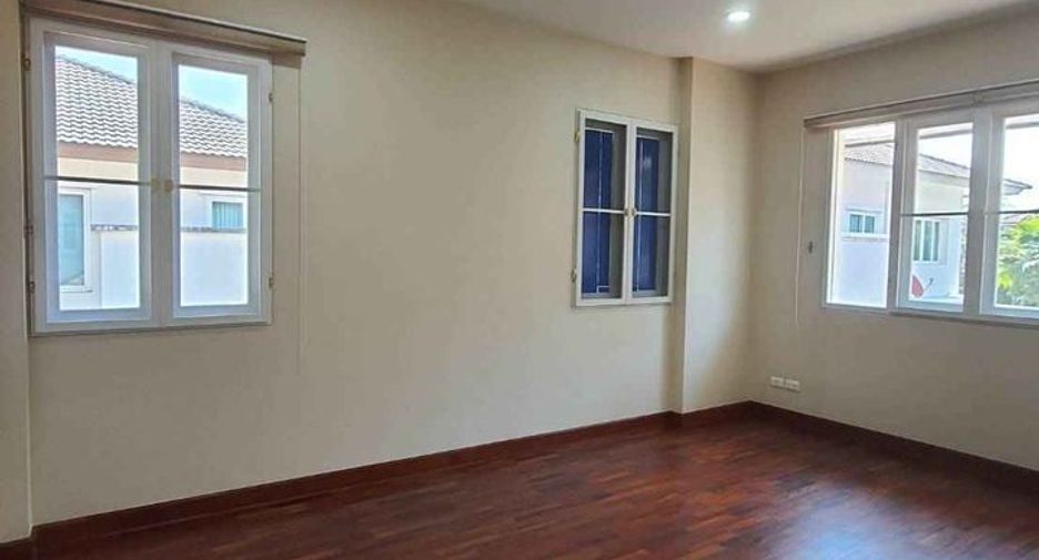 For sale 3 bedrooms house in Mueang Chiang Mai, Chiang Mai