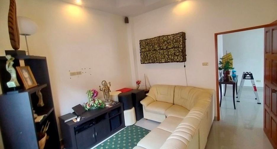 For rent 3 ベッドルーム house in Sattahip, Chonburi