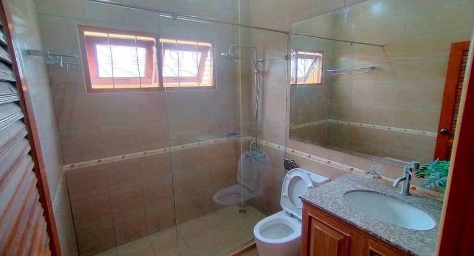 For rent 3 ベッドルーム house in Sattahip, Chonburi