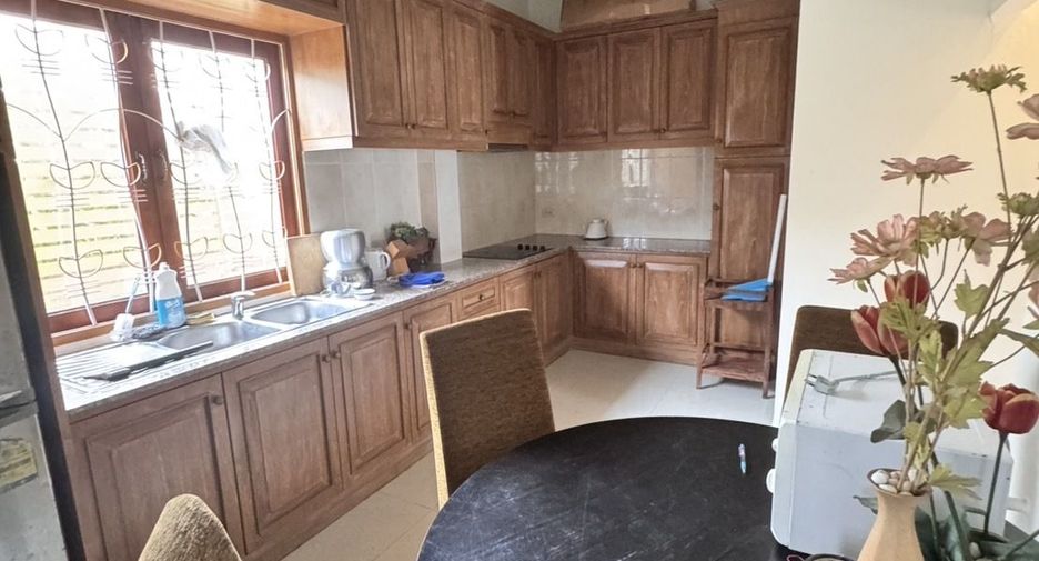 For rent 3 ベッドルーム house in Sattahip, Chonburi